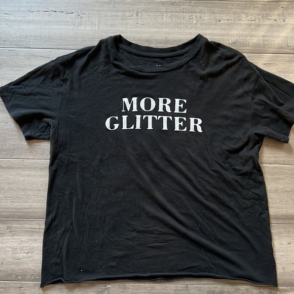 Graphic T-shirt - Picture 3 of 4